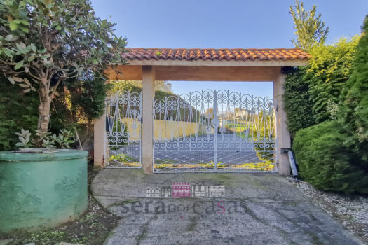 Se vende, en el centro de Carral