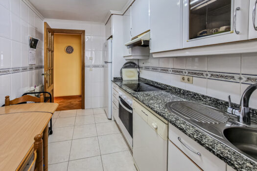 Se vende piso con vistas en la Corveira, Culleredo