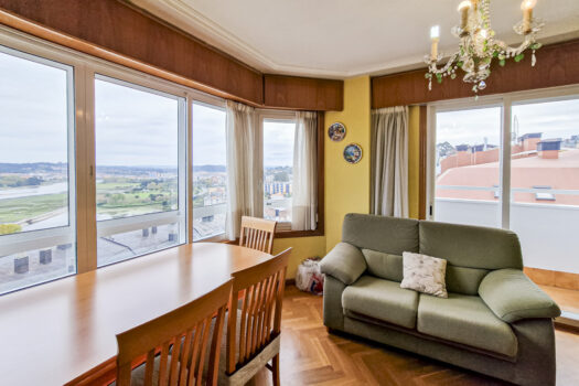 Se vende piso con vistas en la Corveira, Culleredo