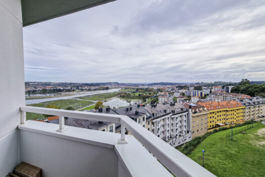 Se vende piso con vistas en la Corveira, Culleredo