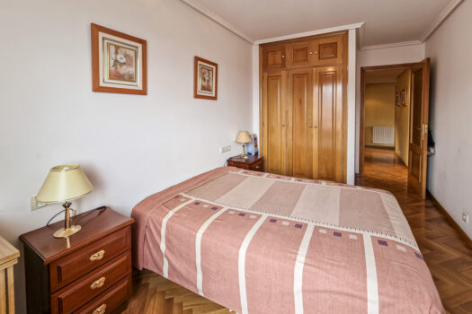Se vende piso con vistas en la Corveira, Culleredo