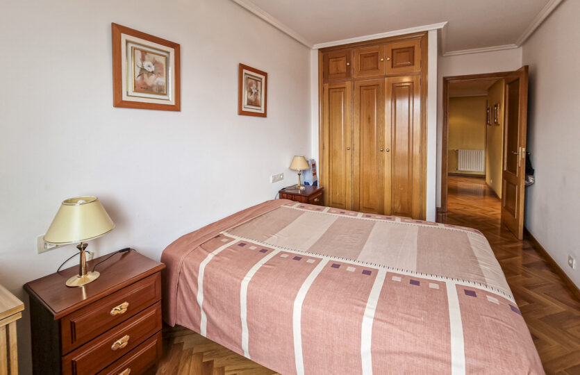 Se vende piso con vistas en A Corveira