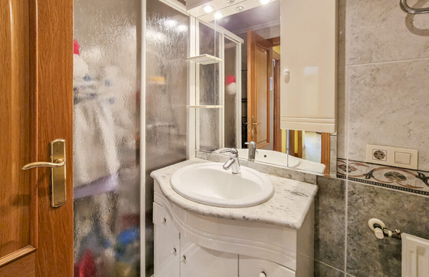 Se vende piso con vistas en A Corveira