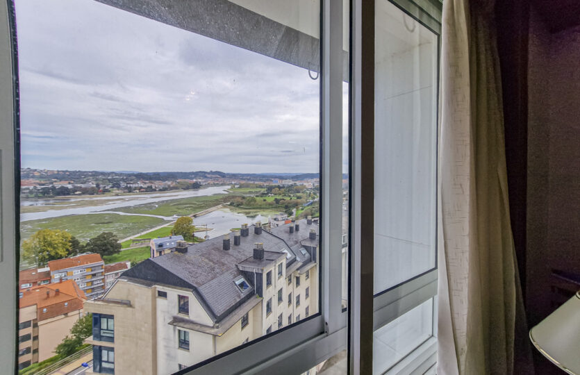 Se vende piso con vistas en A Corveira