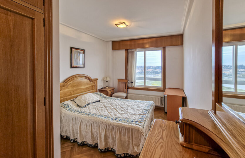 Se vende piso con vistas en A Corveira