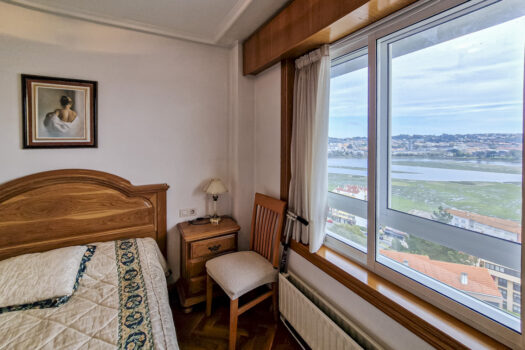 Se vende piso con vistas en la Corveira, Culleredo