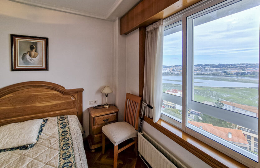 Se vende piso con vistas en A Corveira