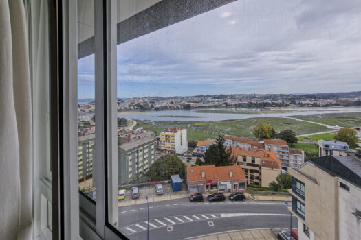 Se vende piso con vistas en la Corveira, Culleredo