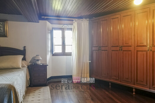 Se vende casa de piedra en Irixoa cerca de Betanzos