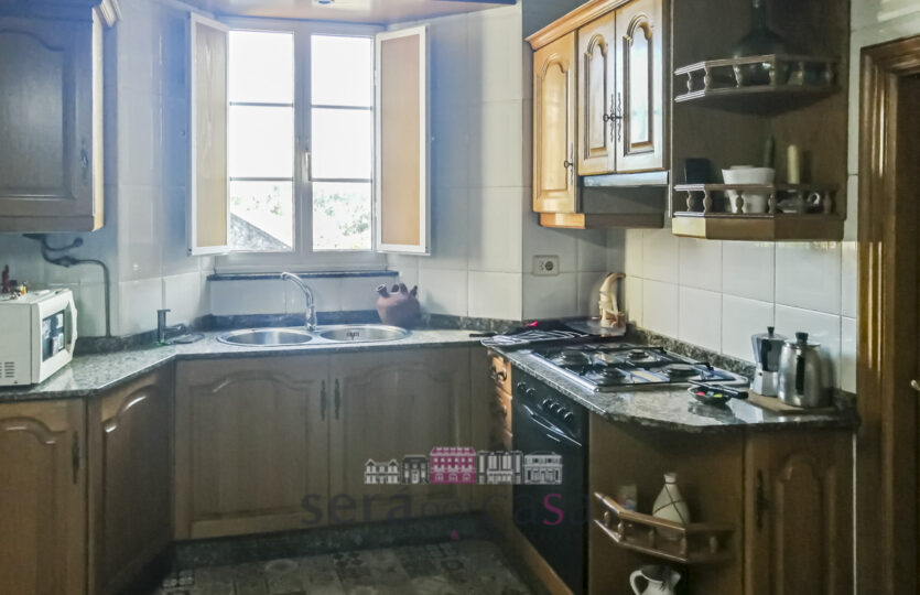 Se vende casa de piedra en Irixoa