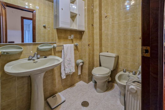 Se vende piso en Agra del Orzán