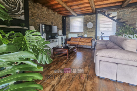 Se vende casa de piedra en Gandario, Bergondo