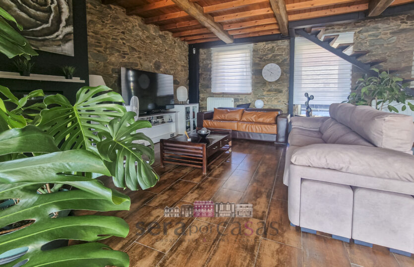 Se vende chalet de piedra en Gandario