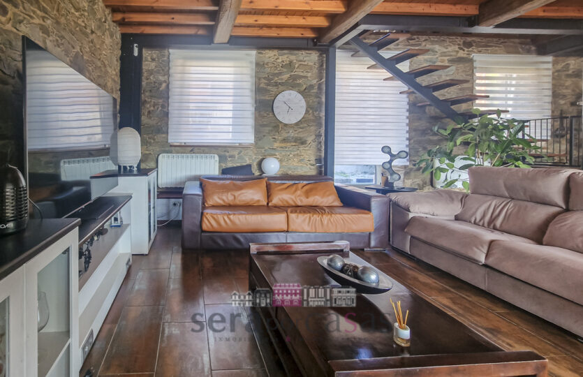 Se vende chalet de piedra en Gandario