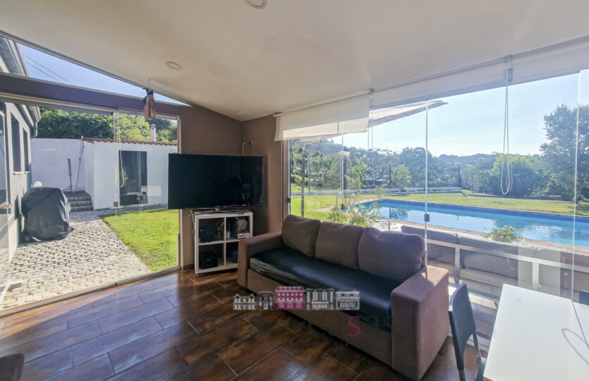 Se vende chalet de piedra en Gandario