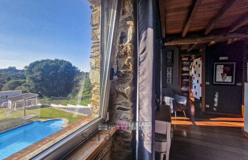 Se vende chalet de piedra en Gandario