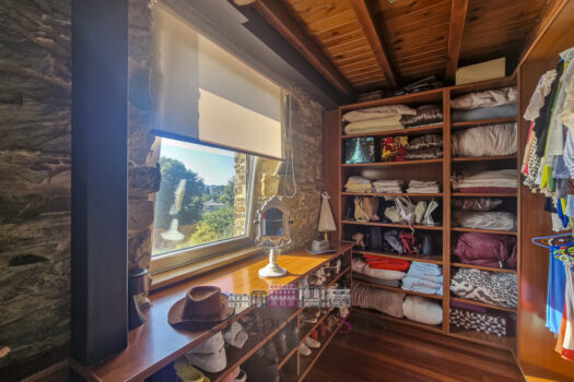 Se vende casa de piedra en Gandario, Bergondo