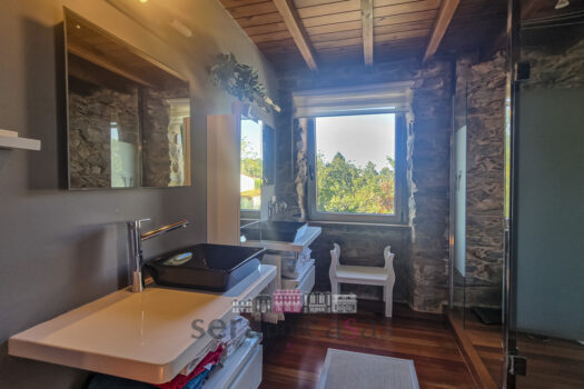 Se vende casa de piedra en Gandario, Bergondo
