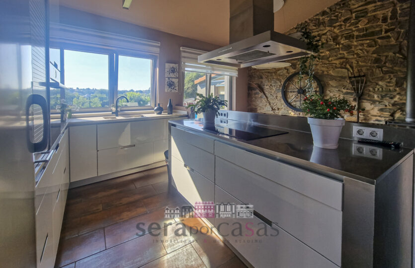 Se vende chalet de piedra en Gandario