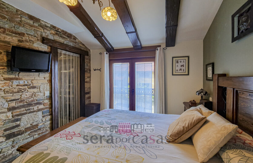 Se vende casa de piedra en Oleiros