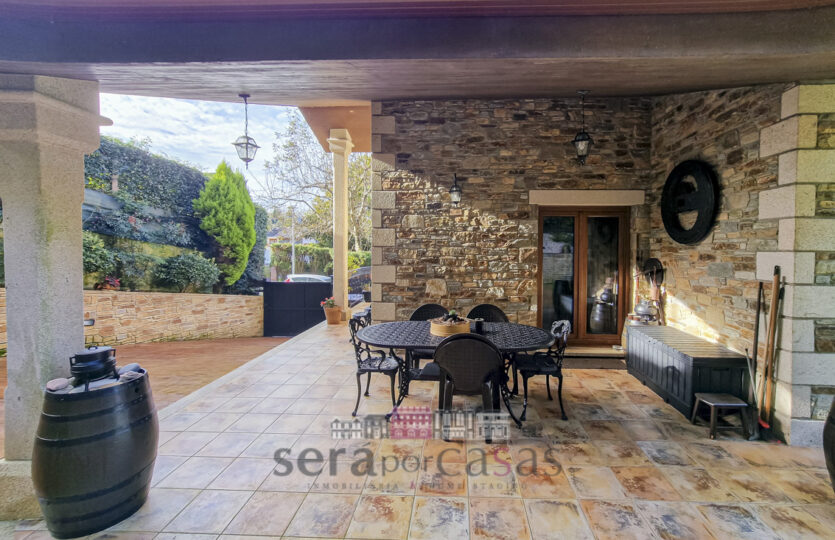 Se vende casa de piedra en Oleiros