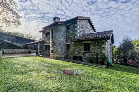 Se vende casa de piedra en Oleiros, A Coruña