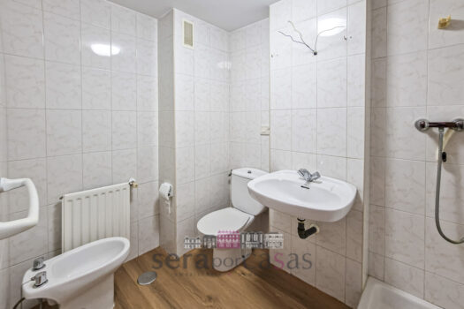Se vende piso en Los Rosales, A Coruña