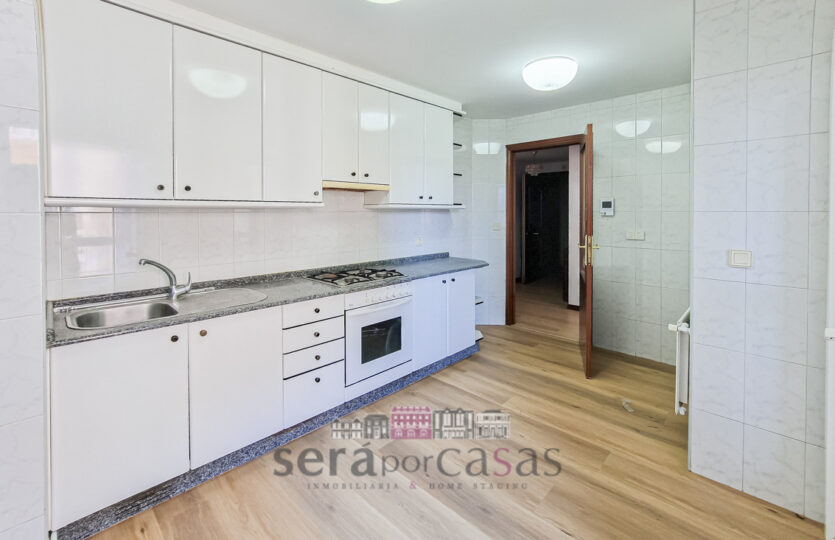 Se vende piso en Los Rosales