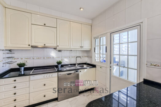 Se vende piso en el centro de A Coruña con vistas al mar