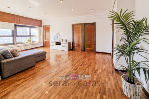 Se vende piso en el centro de A Coruña con vistas al mar