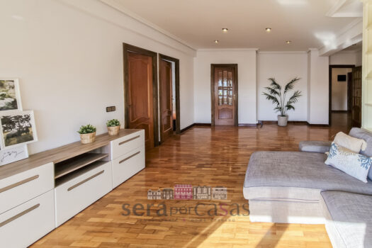 Se vende piso en el centro de A Coruña con vistas al mar