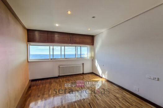 Se vende piso en el centro de A Coruña con vistas al mar