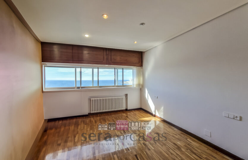 Se vende piso en el centro de A Coruña con vistas