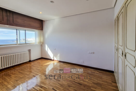 Se vende piso en el centro de A Coruña con vistas al mar