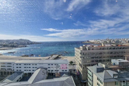 Se vende piso en el centro de A Coruña con vistas al mar