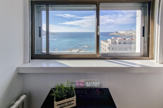 Se vende piso en el centro de A Coruña con vistas al mar