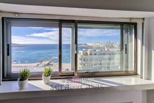 Se vende piso en el centro de A Coruña con vistas al mar