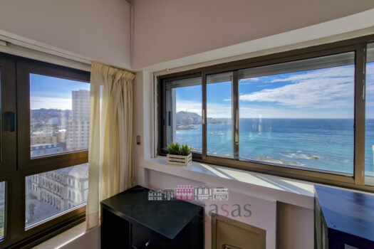 Se vende piso en el centro de A Coruña con vistas al mar