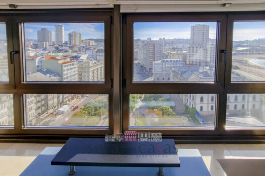 Se vende piso en el centro de A Coruña con vistas al mar