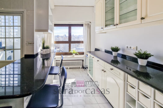 Se vende piso en el centro de A Coruña con vistas al mar