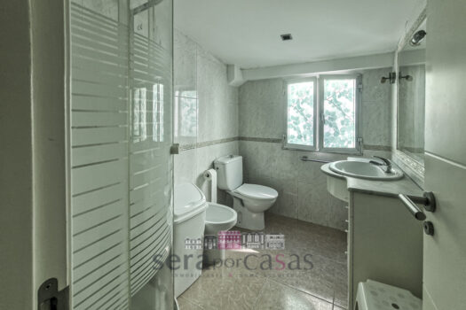 Se vende piso en A Coruña, con terraza cubierta