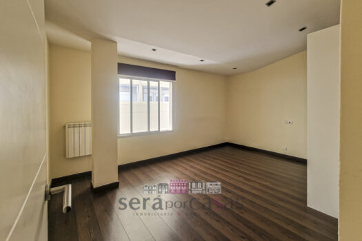 Se vende piso en A Coruña, con terraza cubierta