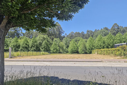 Se vende finca urbana en urbanización Costa Miño
