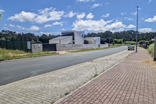 Se vende finca urbana en urbanización Costa Miño